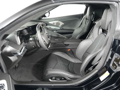 Used 2025 Chevrolet Corvette Z06 w/ Z07 Performance Package RWD image 16