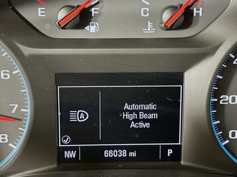 Used 2021 Chevrolet Equinox LS image 18