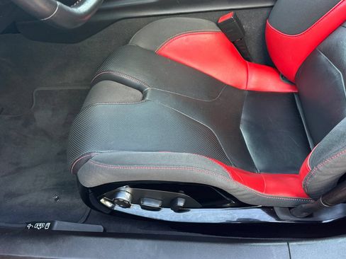 Used 2021 Chevrolet Corvette Stingray Premium Conv w/ Z51 Performance Package RWD image 13