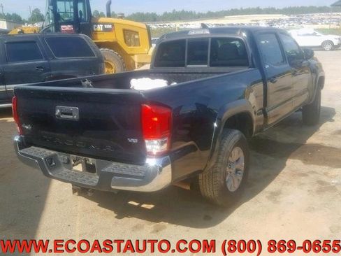 Used 2016 Toyota Tacoma SR5 w/ SR5 Appearance Package (SN) image 4