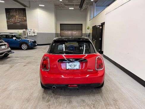 Used 2020 MINI Cooper 4-Door Hardtop image 4