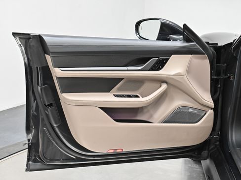 Used 2021 Porsche Taycan Turbo S image 23