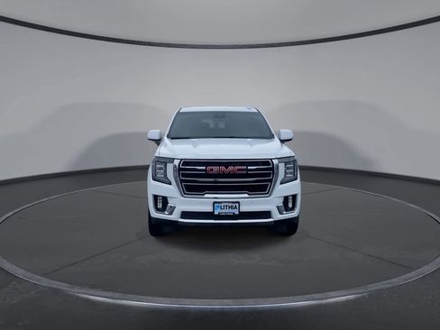 Used 2023 GMC Yukon XL SLT image 3