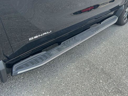 Used 2025 GMC Sierra EV Denali AWD/4WD image 11