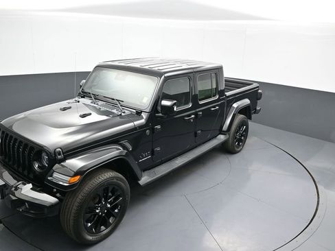 Used 2022 Jeep Gladiator Overland image 35