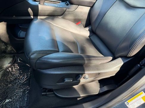 Used 2019 Cadillac XT5 Premium Luxury AWD/4WD image 3
