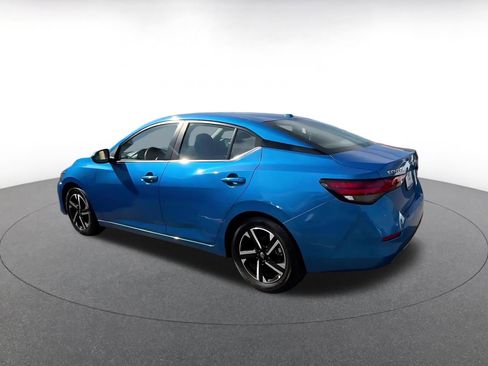 Used 2025 Nissan Sentra SV FWD image 10