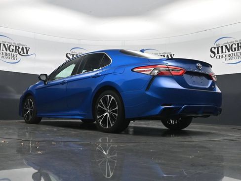 Used 2019 Toyota Camry SE FWD image 30