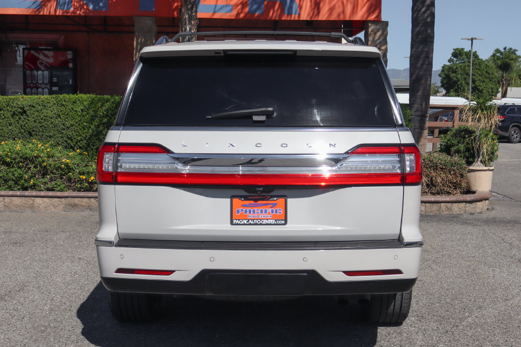 Used 2021 Lincoln Navigator Reserve AWD/4WD image 7