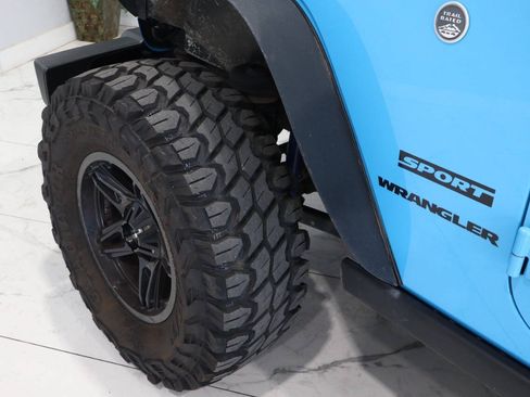 Used 2017 Jeep Wrangler Sport AWD/4WD image 21