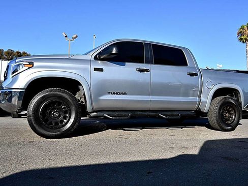 Used 2017 Toyota Tundra SR5 w/ SR5 Upgrade Package RWD image 4