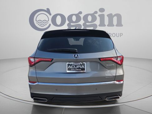 Used 2024 Acura MDX SH-AWD w/ Technology Package image 4