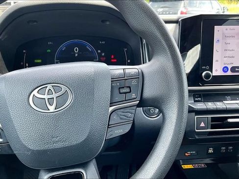 Used 2025 Toyota Camry LE FWD image 14