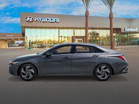 New 2026 Hyundai Elantra Limited FWD image 3