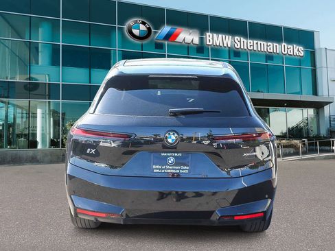 Used 2026 BMW iX xDrive60 w/ Premium Package image 5