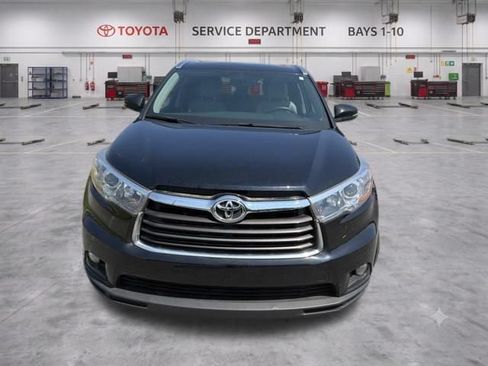 Used 2016 Toyota Highlander XLE w/ Protection Package #3 AWD/4WD image 4