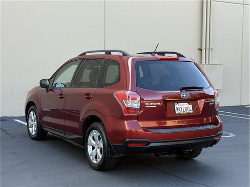 Used 2015 Subaru Forester 2.5i Premium w/ All-Weather Package AWD/4WD image 5