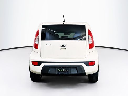 Used 2013 Kia Soul + FWD image 7
