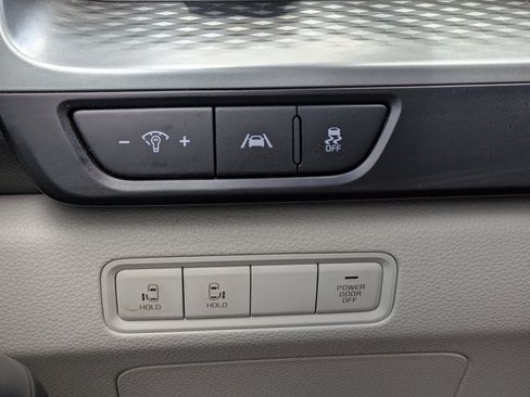 Certified 2024 Kia Carnival LX FWD image 18