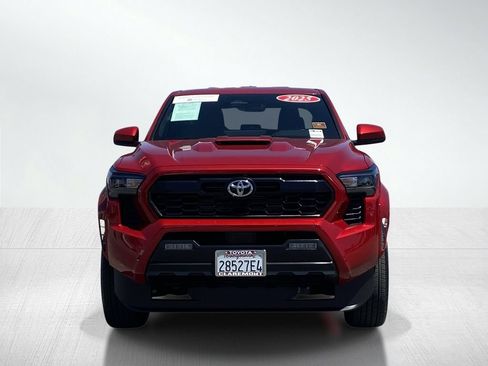 Certified 2025 Toyota Tacoma TRD Sport AWD/4WD image 13