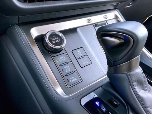 Used 2024 Lexus GX 550 image 35