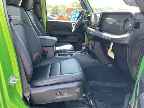 New 2025 Jeep Wrangler Unlimited Rubicon 392 image 19