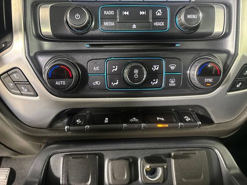 Used 2018 GMC Sierra 1500 SLT w/ SLT Premium Package AWD/4WD image 19