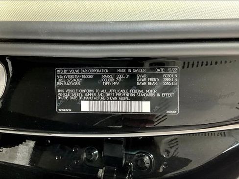 Used 2023 Volvo XC90 B6 Ultimate w/ Protection Package Premier image 32