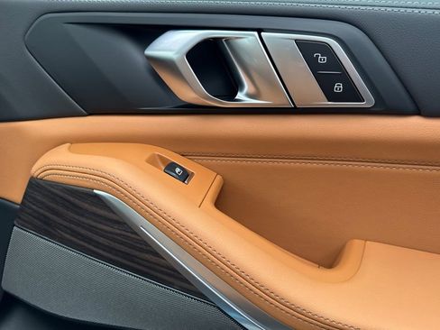 New 2026 BMW X5 sDrive40i w/ Climate Comfort Package image 19