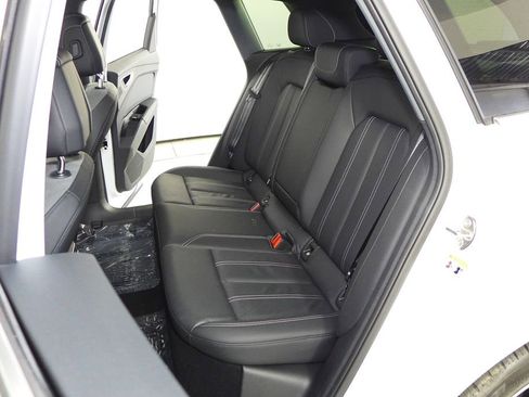 Used 2023 Audi Q4 e-tron Premium Plus w/ Premium Plus image 21