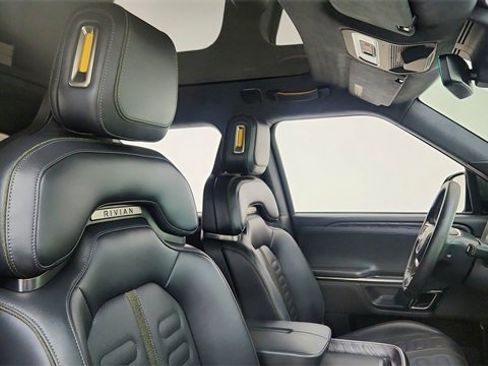 Used 2022 Rivian R1T Launch Edition image 22