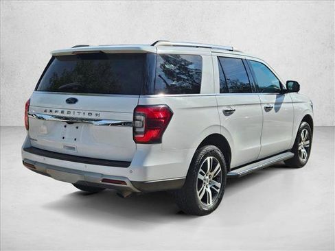 Used 2023 Ford Expedition Limited image 5