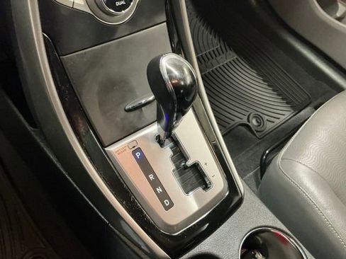 Used 2013 Hyundai Elantra Limited w/ Technology Pkg image 22