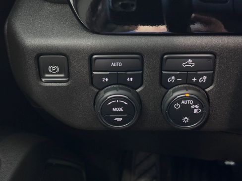 Certified 2022 Chevrolet Silverado 1500 LT image 25