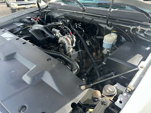 Used 2010 Chevrolet Silverado 1500 LT w/ Power Pack Plus AWD/4WD image 42