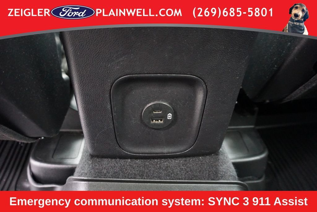 Used 2022 Ford Escape SE w/ Cold Weather Package FWD image 12