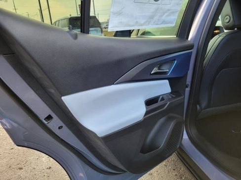 New 2026 Chevrolet Equinox EV LT image 20