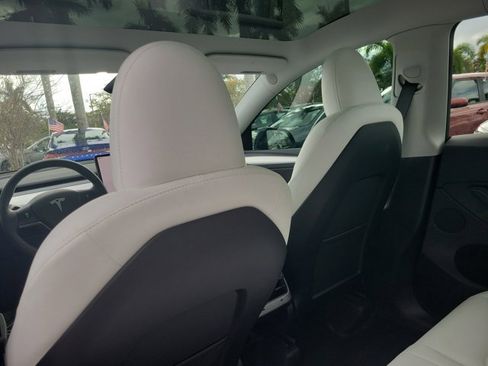 Used 2024 Tesla Model Y Long Range image 8