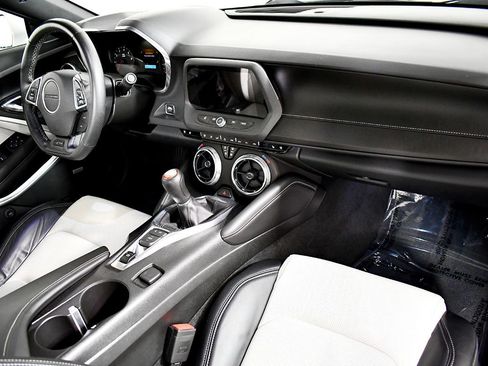 Used 2017 Chevrolet Camaro SS w/ LPO, Ground Effects Package image 24