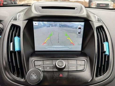 Used 2018 Ford Escape SEL image 20