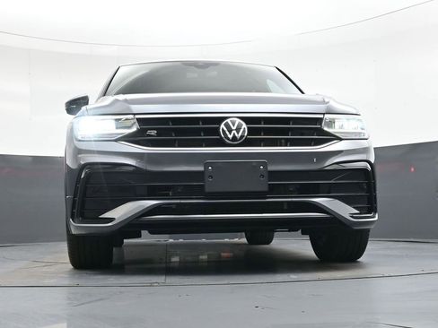 Used 2024 Volkswagen Tiguan SE R-Line image 42