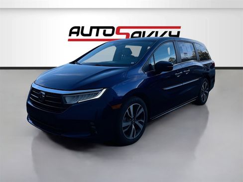 Used 2023 Honda Odyssey Touring image 3