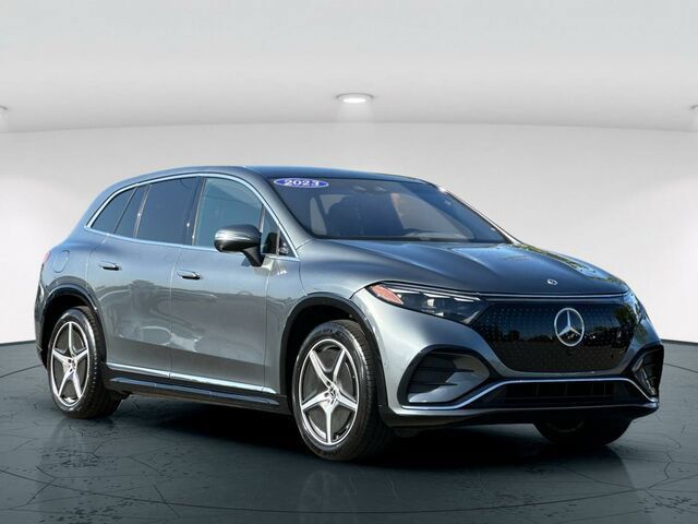 Used 2023 Mercedes-Benz EQS 580 4MATIC SUV w/ Acoustic Comfort Package image 8