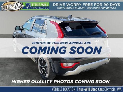 Used 2025 Kia Niro LX FWD image 3