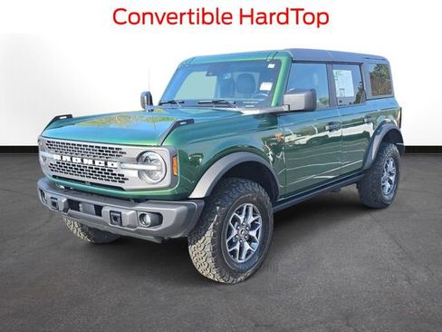 Used 2023 Ford Bronco Badlands image 2