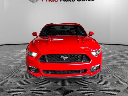 Used 2017 Ford Mustang GT RWD image 2