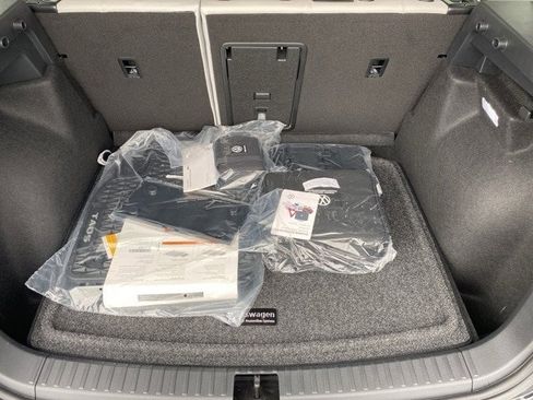 New 2025 Volkswagen Taos SE image 66