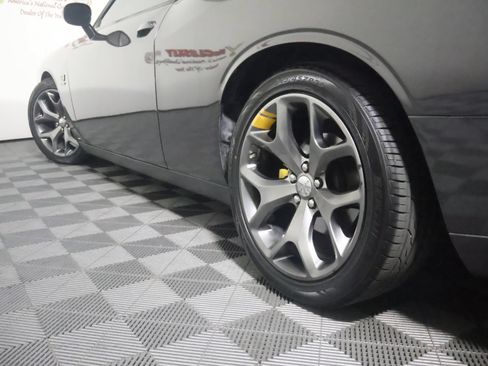 Used 2016 Dodge Challenger R/T w/ Sound Group RWD image 10