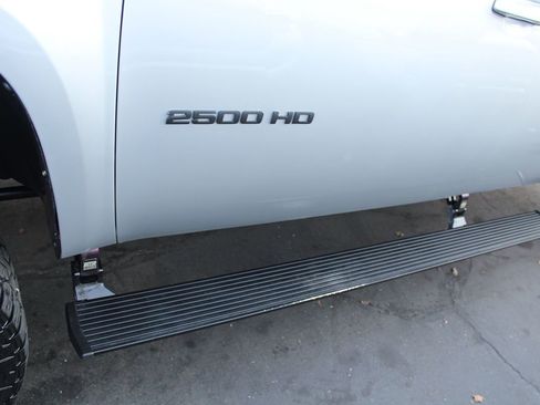 Used 2011 GMC Sierra 2500 SLT w/ SLT Convenience Package image 13