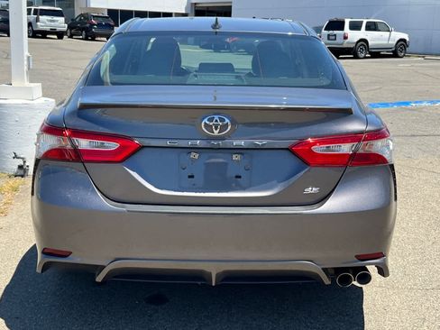 Used 2019 Toyota Camry SE w/ Audio Package FWD image 5